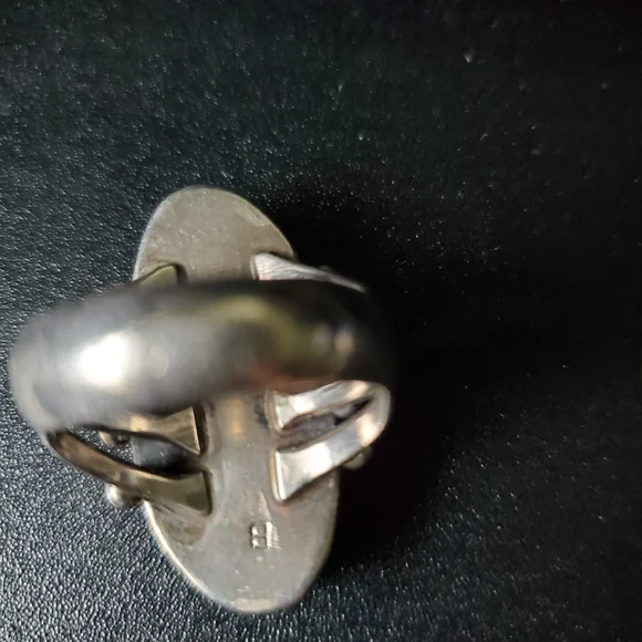 Navajo Handmade White Buffalo Turquoise Sterling Silver Ring - Picture 5 of 5